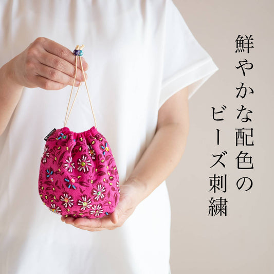 ビーズ刺繍のキラキラ巾着(Mサイズ)