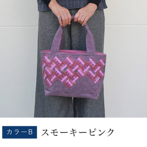 細かいパッチワークのトートバッグ