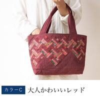 細かいパッチワークのトートバッグ