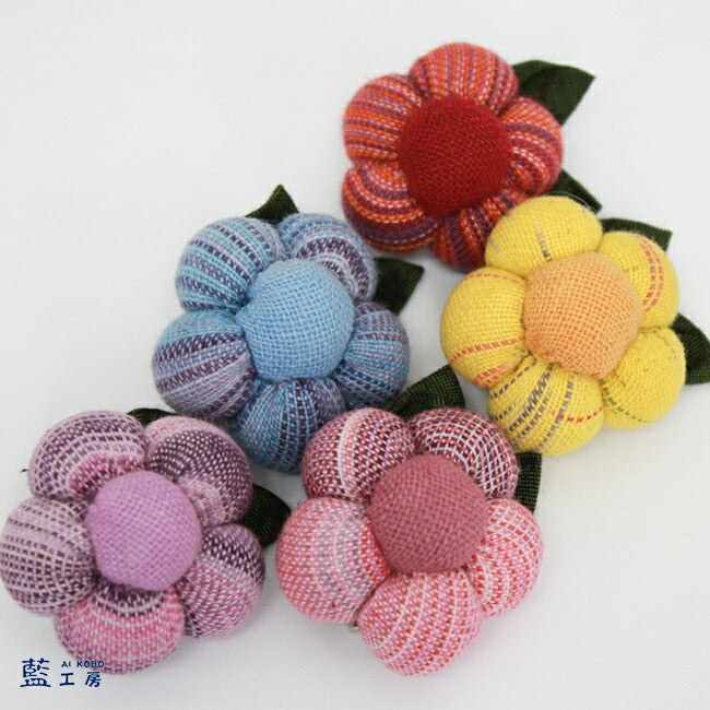 梅ブローチ