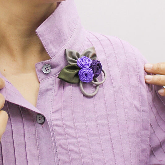 シルクの花ブローチ