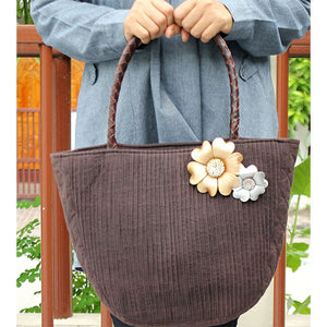 本革花びらブローチL6cm