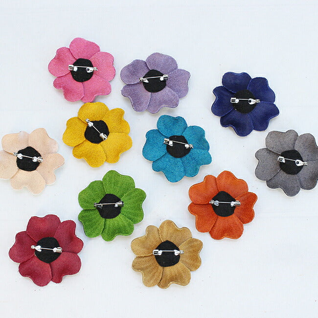 本革花びらブローチL6cm