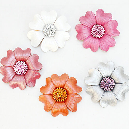 本革花びらブローチLL10cm