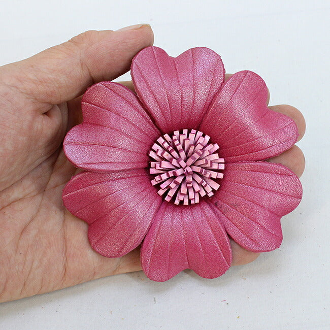 本革花びらブローチLL10cm