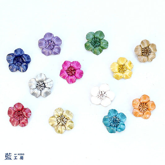 本革花びらブローチS3.7cm